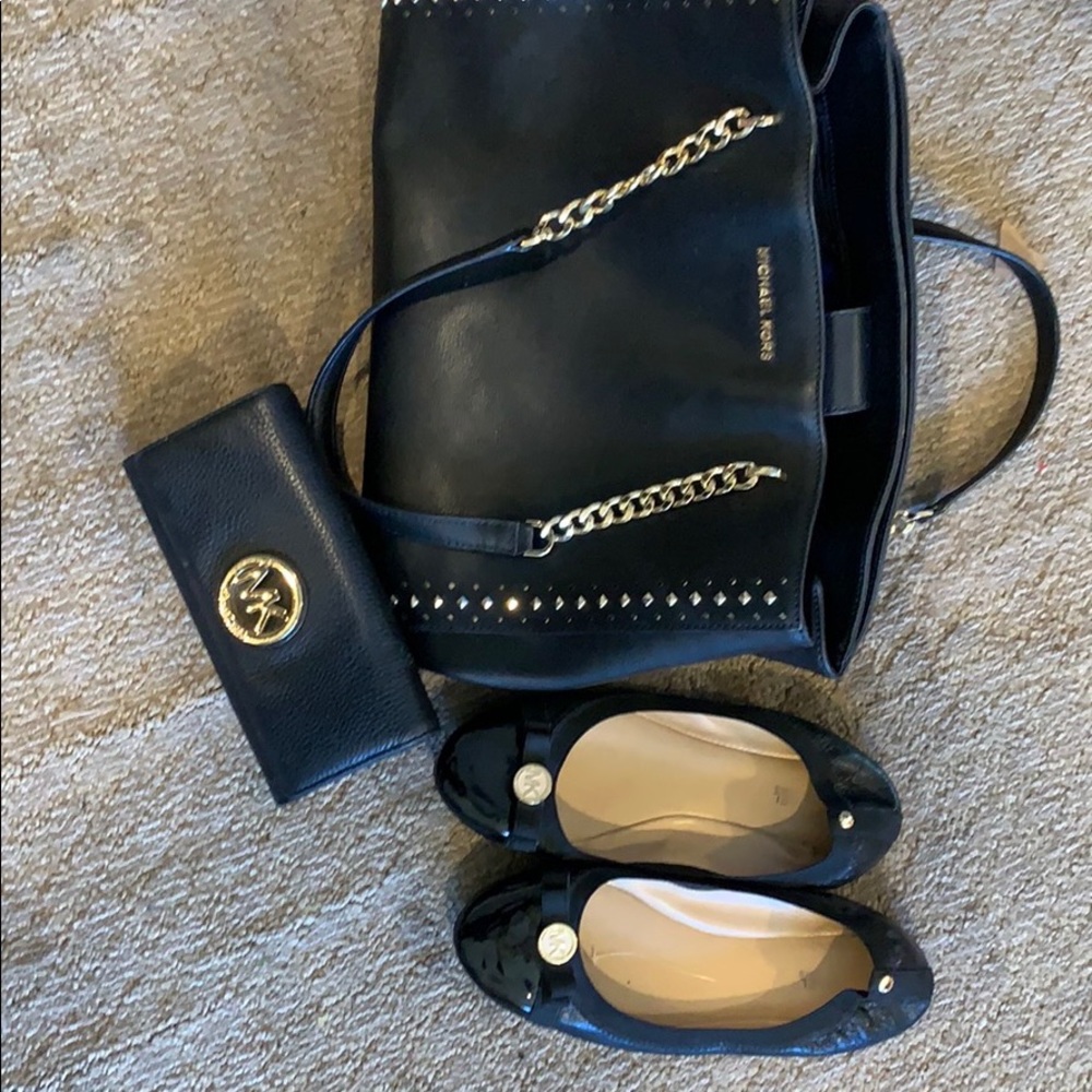 Purse shoes and Wallet all Michael Kors